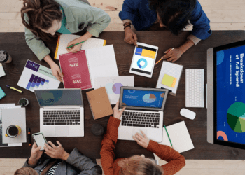 8 SMS Marketing Strategies for Local Business Growth in 2025